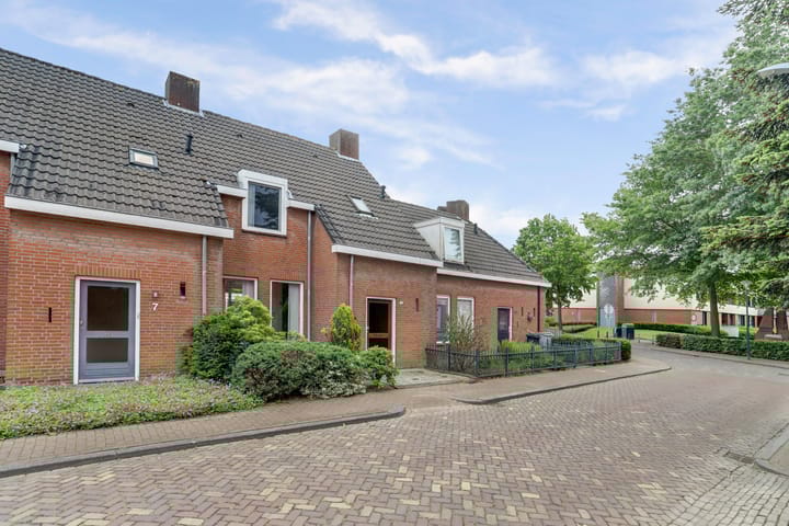 Foto 37 van Papenstraat 9