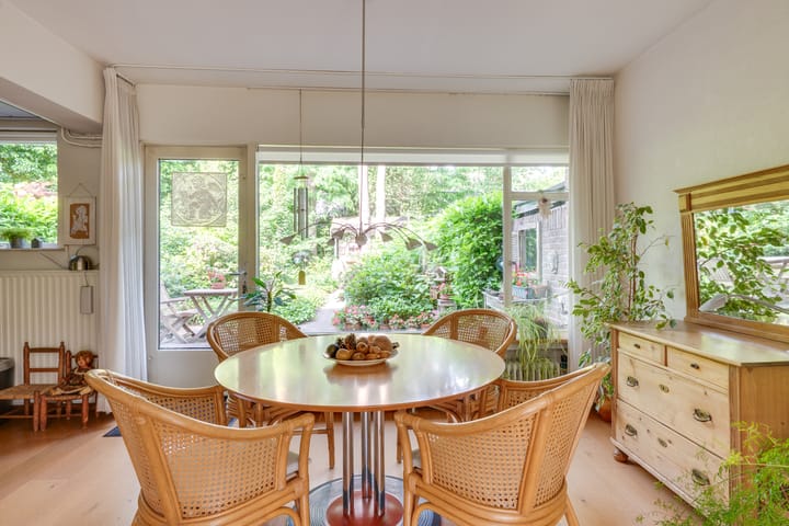 Foto 15 van Staringstraat 11