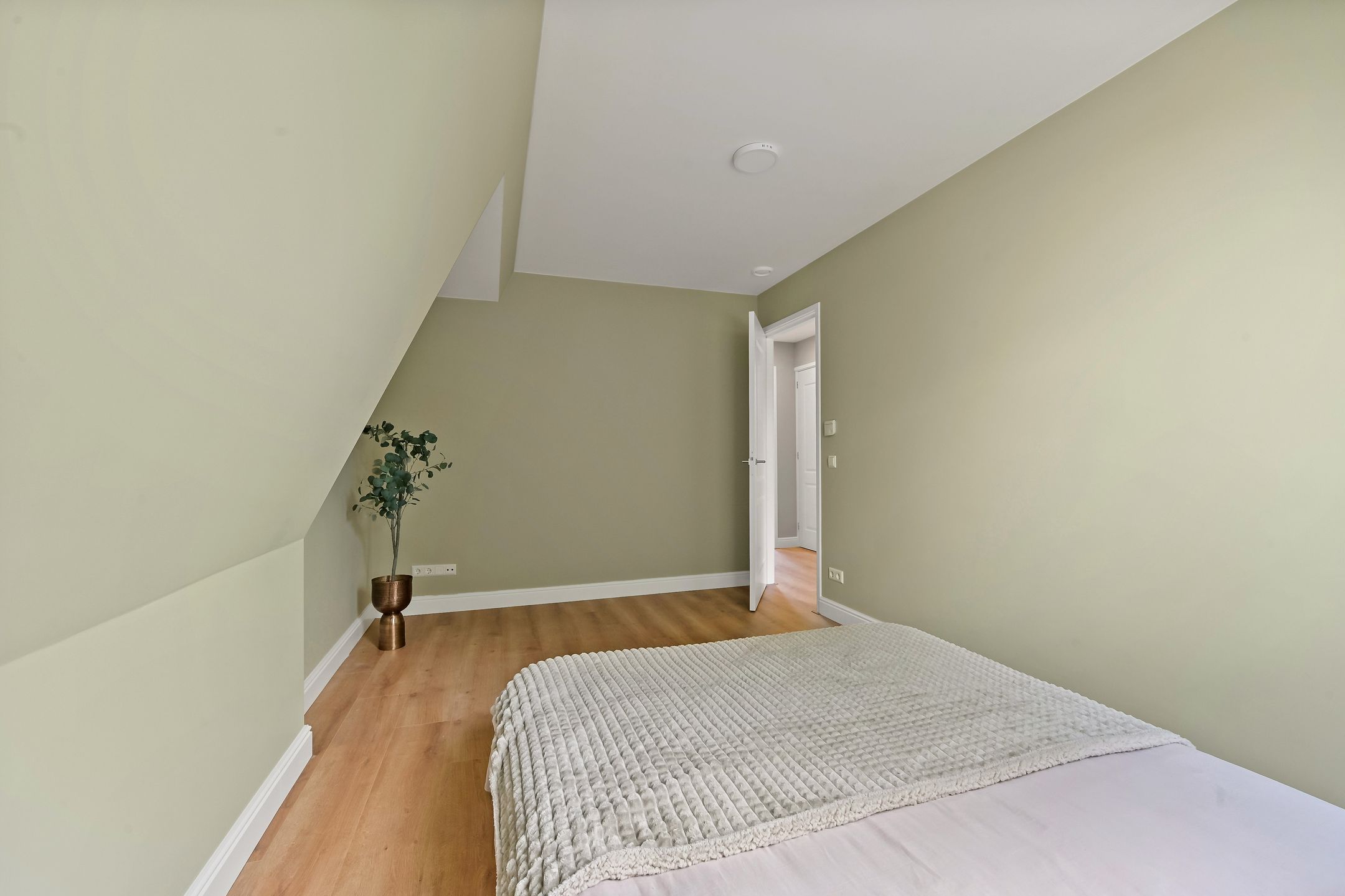 Foto 12 van Jan ten Brinkstraat 13-A