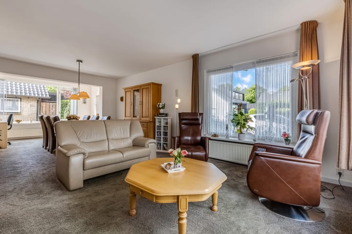 Foto 2 van Rienderstein 4