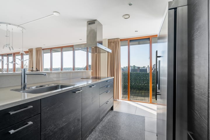 Photo 28 of Van Berlostraat 24