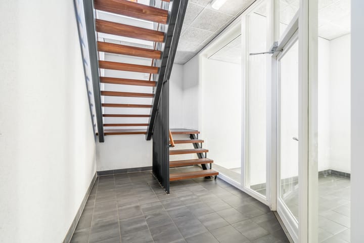 Photo 13 of Van Berlostraat 24