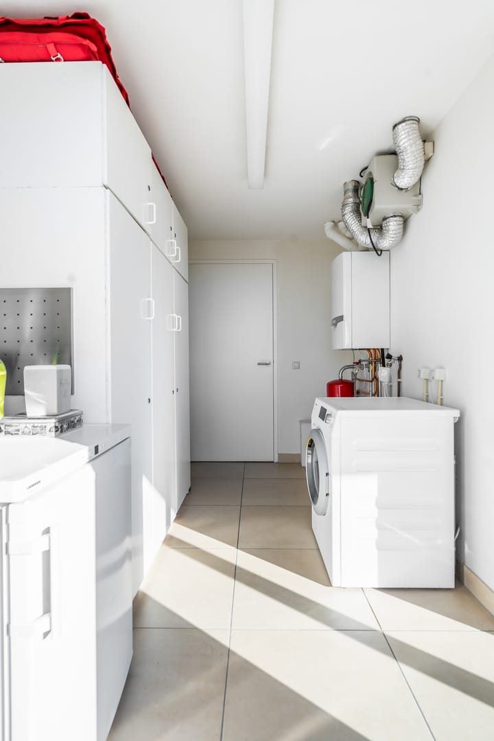 Photo 30 of Van Berlostraat 24