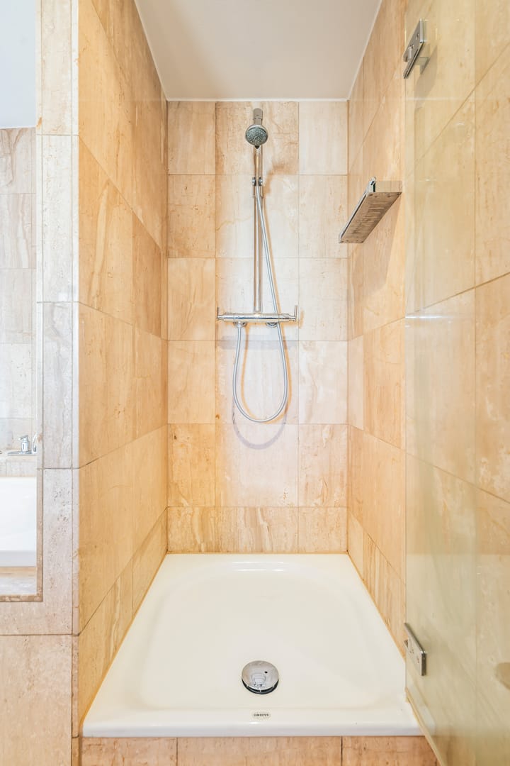 Photo 45 of Van Berlostraat 24