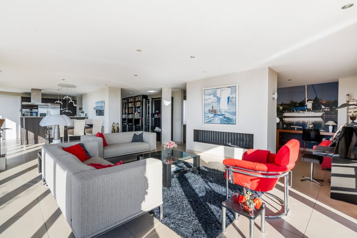 Photo 18 of Van Berlostraat 24