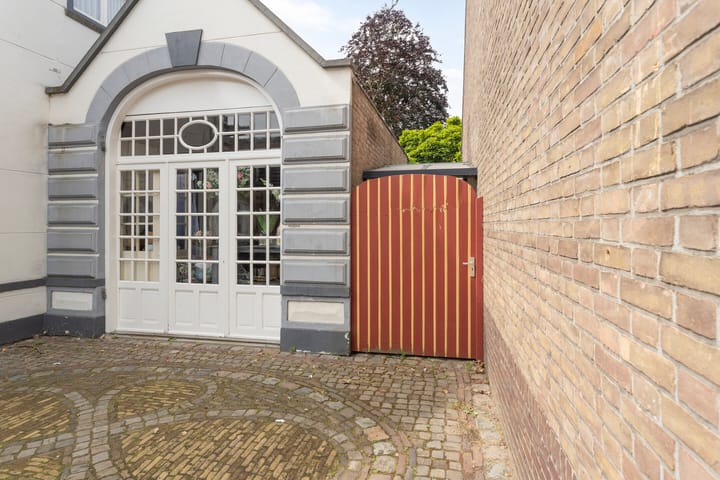 Foto 38 van Burgemeester Wijnenstraat 29