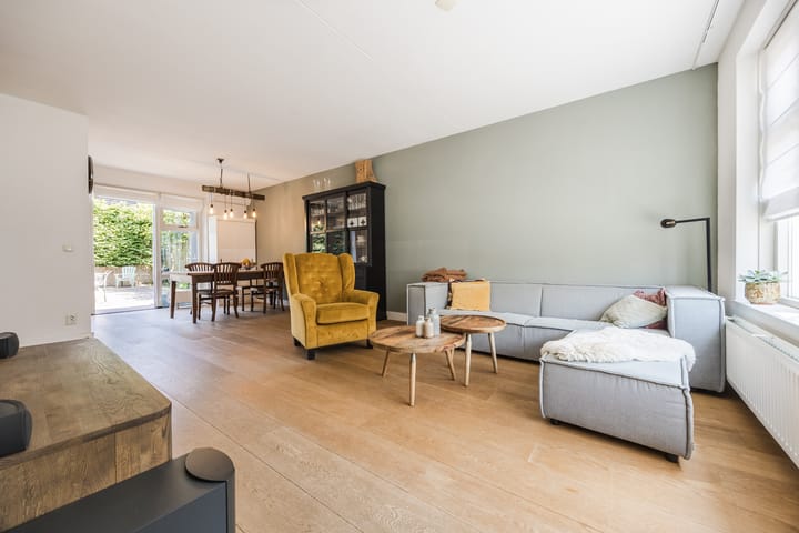 Foto 10 van Warmoeshof 20