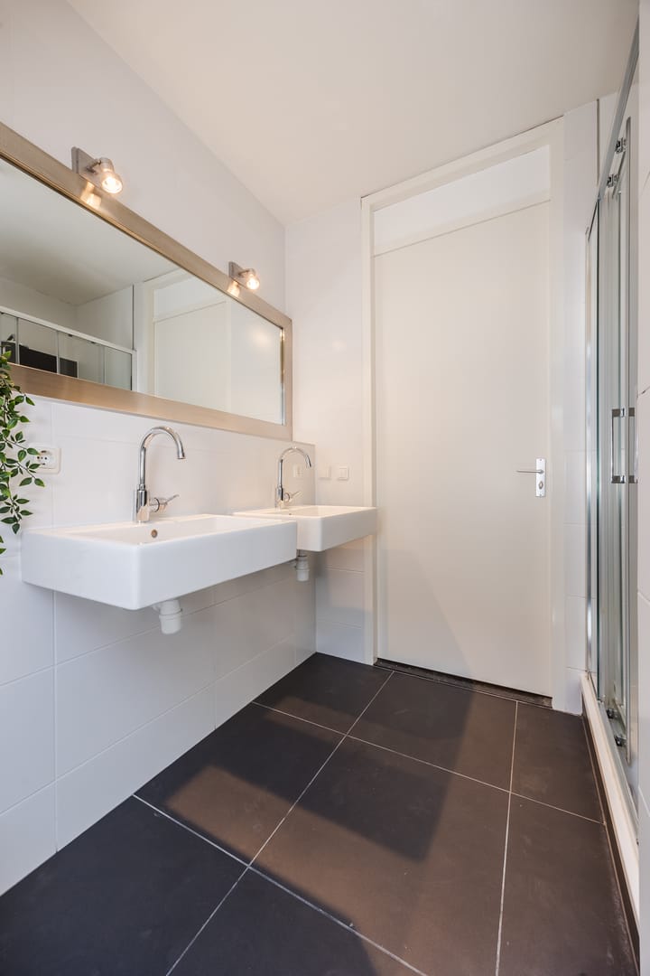 Foto 26 van Warmoeshof 20