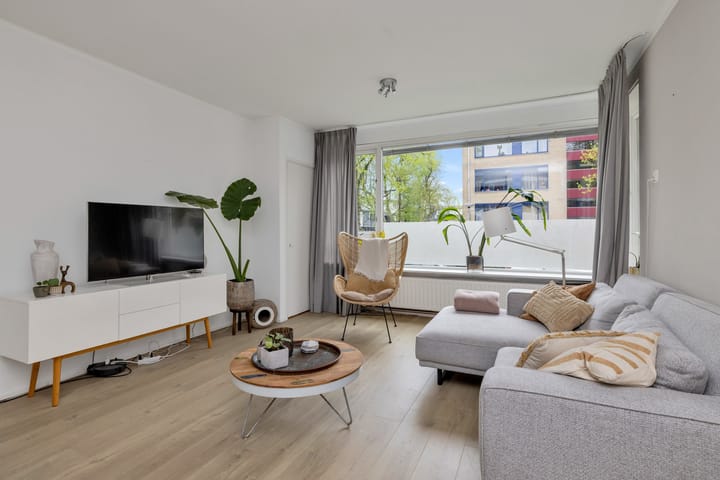 Foto 14 van Troelstralaan 5