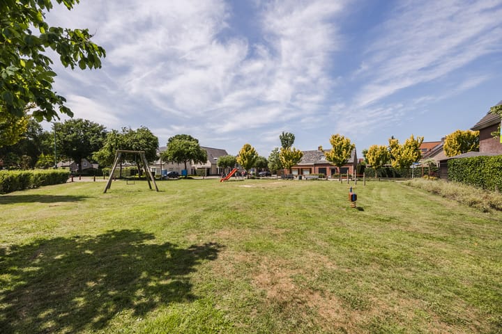 Foto 41 van Warmoeshof 20