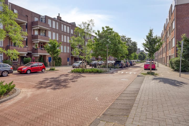 Foto 8 van Gerrit van der Veenlaan 233