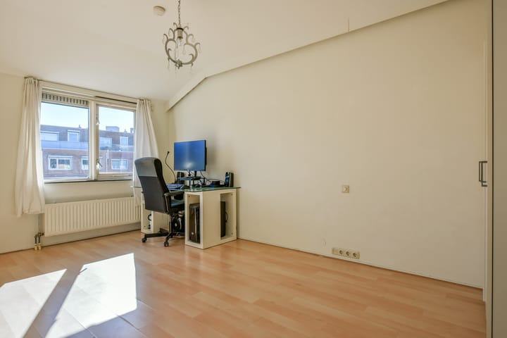 Foto 12 van A. Reitsmakade 10