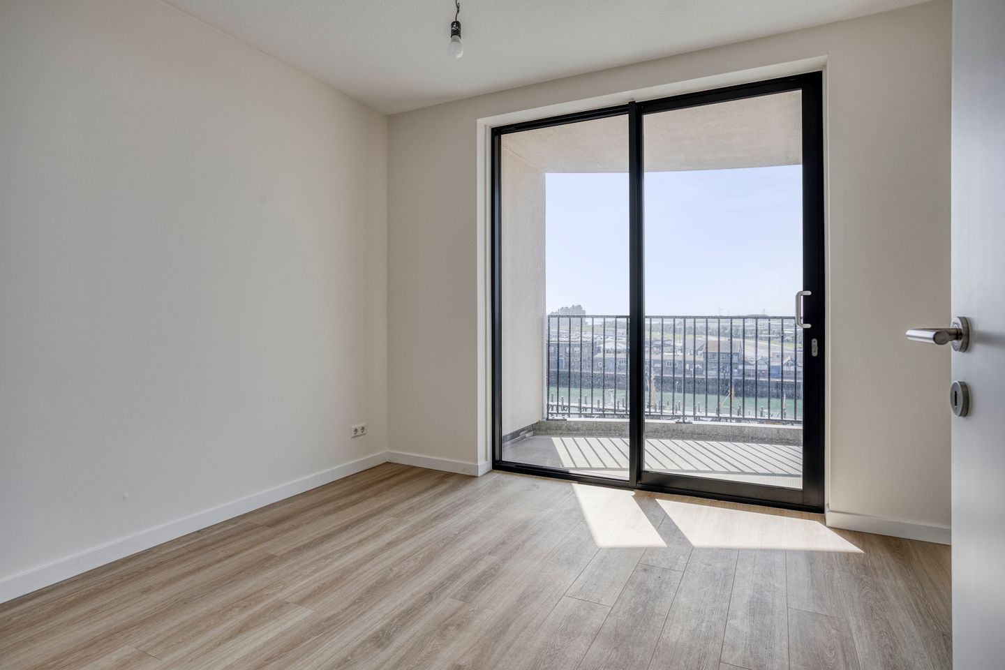 Foto 19 van Middenhavendam 14-501