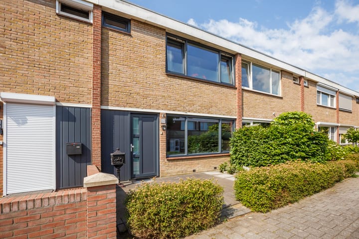 Photo 1 of van Lennepstraat 24