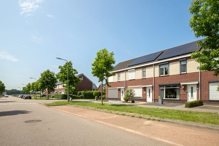 Photo 23 of Sportveldstraat 16