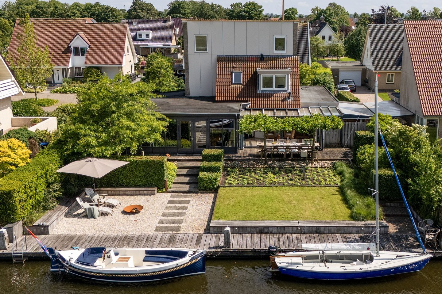 Foto 1 van It Far 14