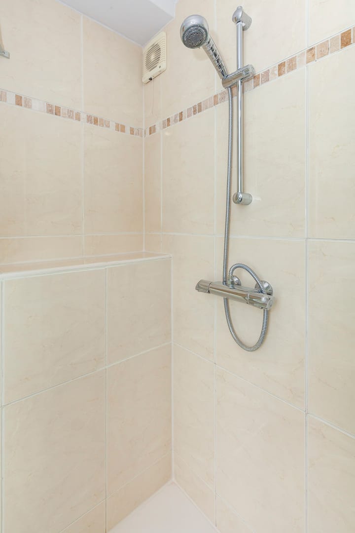 Photo 21 of Ganzerik 9