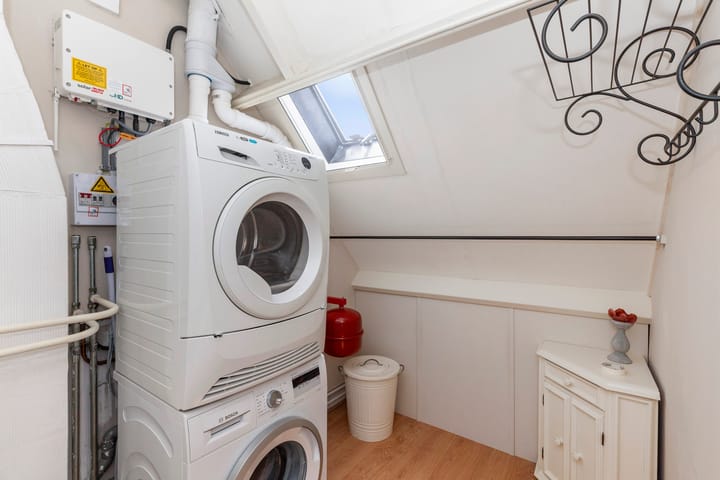 Photo 23 of Ganzerik 9