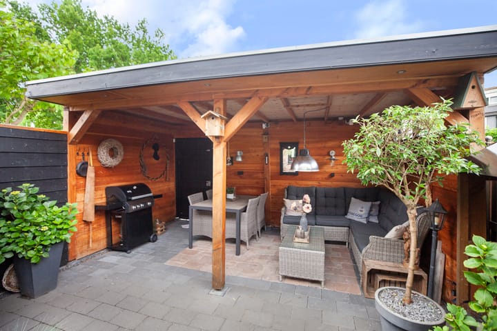 Photo 30 of Ganzerik 9