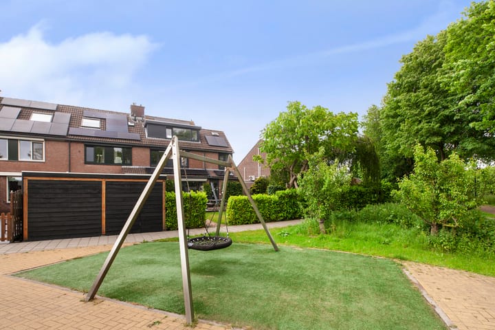 Photo 33 of Ganzerik 9