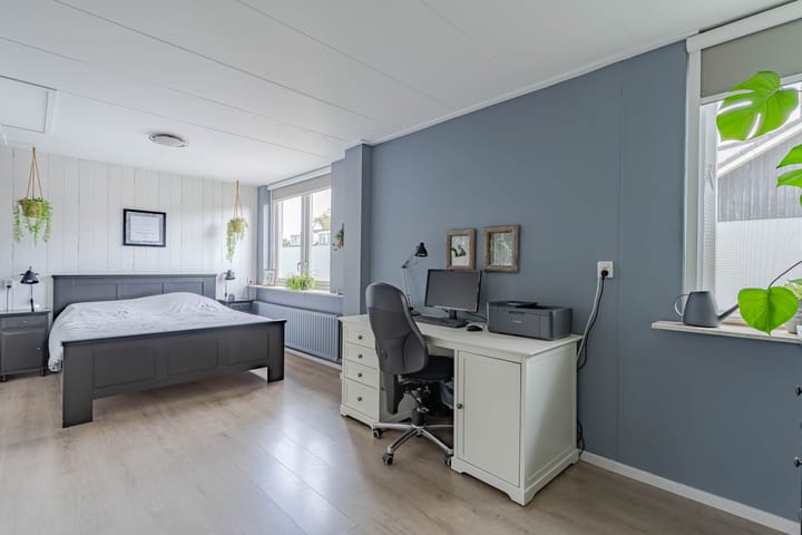 Foto 16 van C. de Vosstraat 7