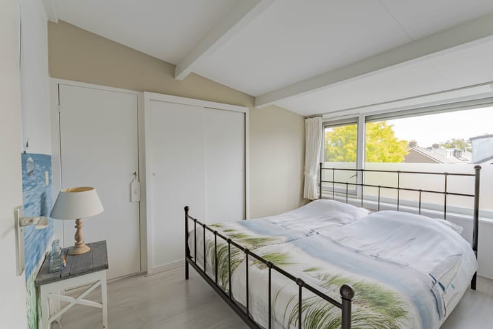 Foto 30 van C. de Vosstraat 7