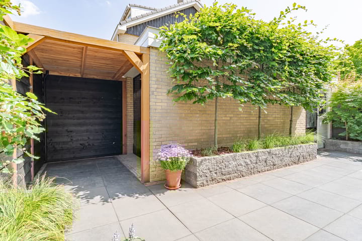 Foto 32 van C. de Vosstraat 7