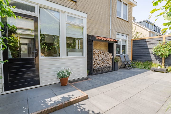 Foto 33 van C. de Vosstraat 7