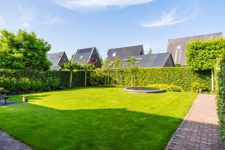 Foto 65 van Nienke van Hichtumweg 36