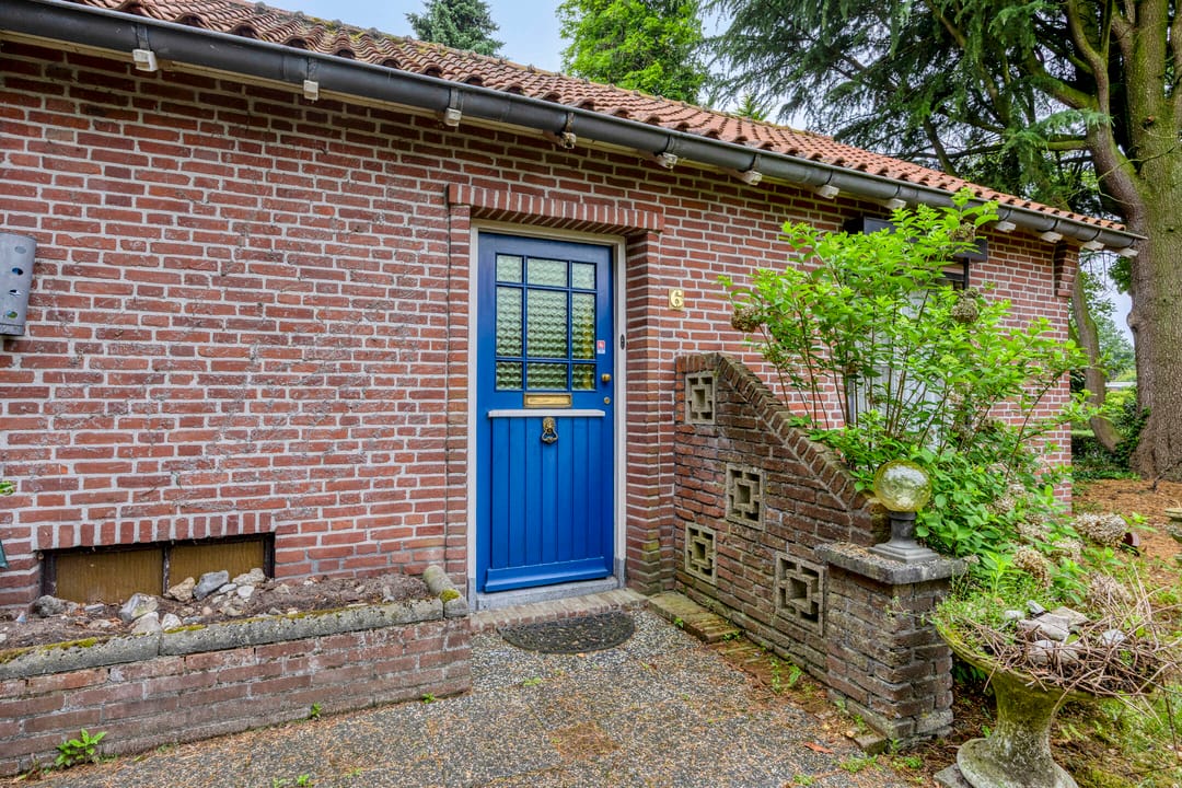 Foto 2 van Pastoor van Houtstraat 6