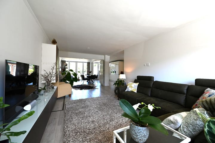 Photo 12 of Wilhelminastraat 137