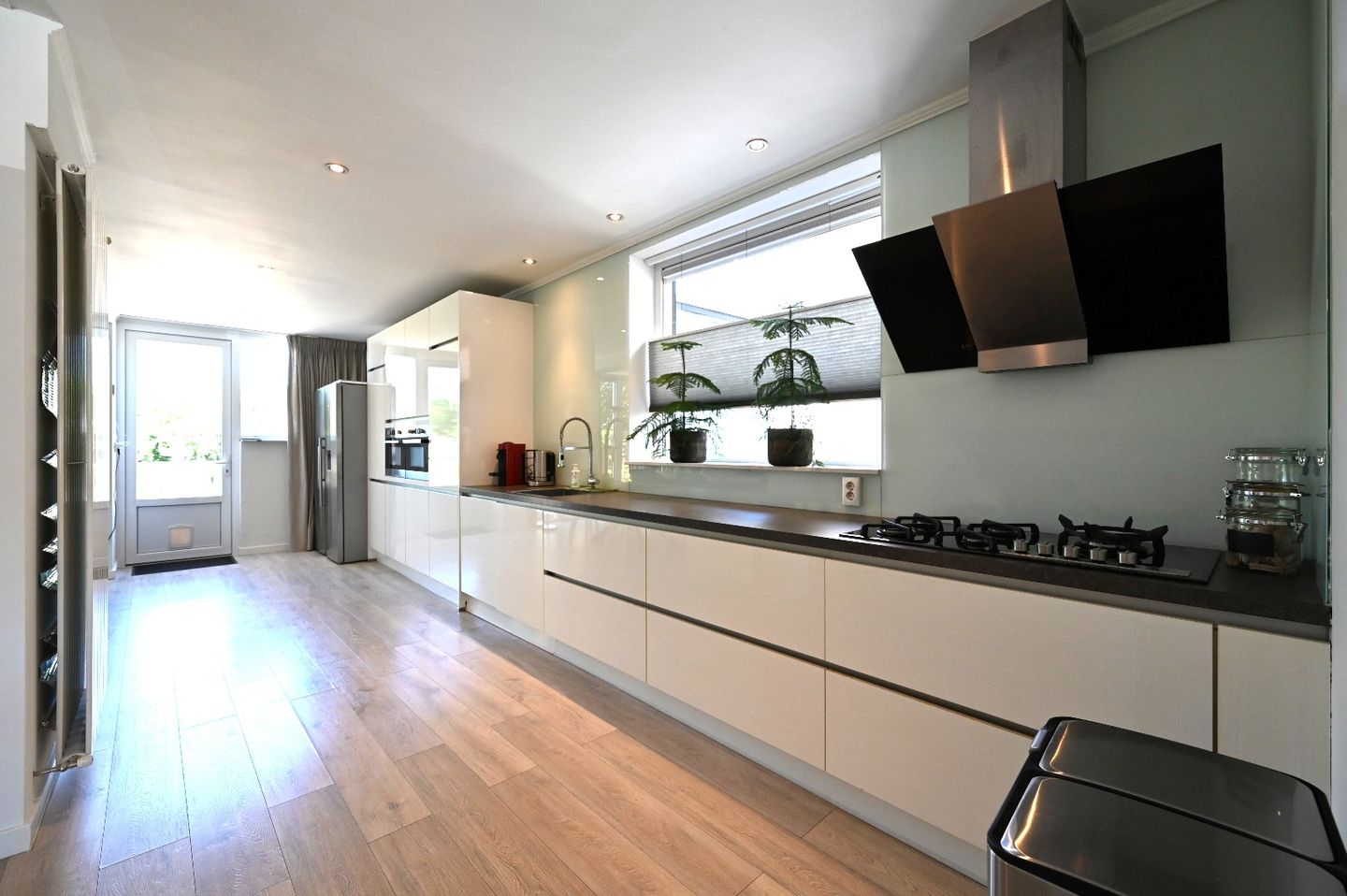 Photo 19 of Wilhelminastraat 137