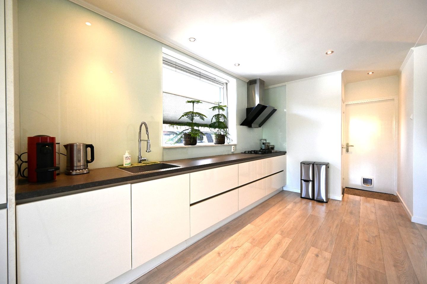 Photo 20 of Wilhelminastraat 137