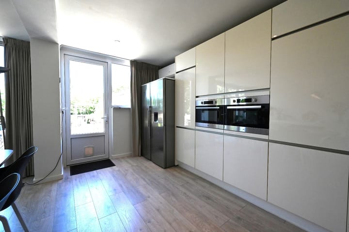 Photo 22 of Wilhelminastraat 137