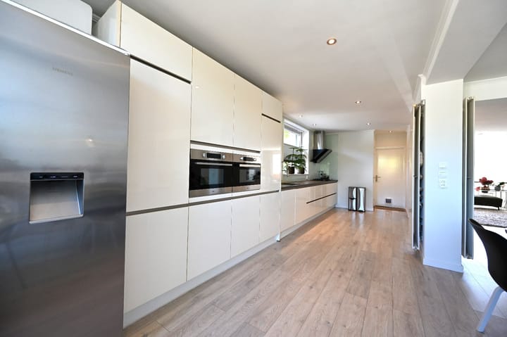 Photo 23 of Wilhelminastraat 137