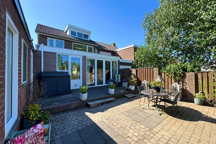 Photo 65 of Wilhelminastraat 137