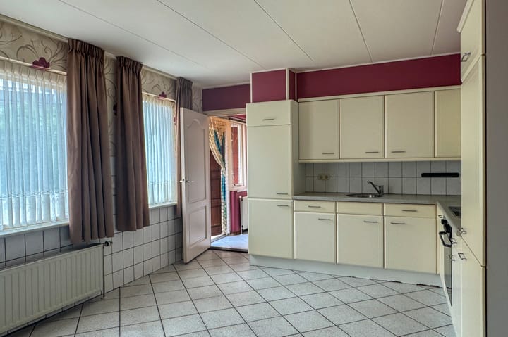 Foto 16 van C. Ouwerkerkstraat 8