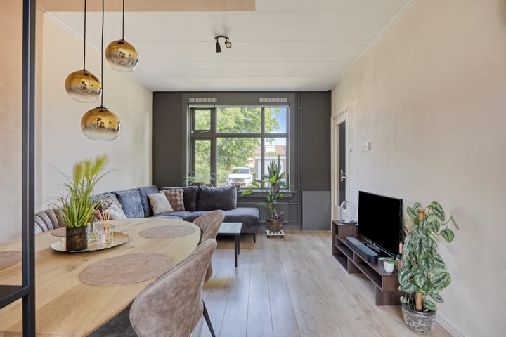 Photo 6 of Westlandstraat 25