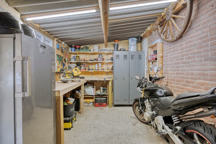 Photo 28 of Westlandstraat 25