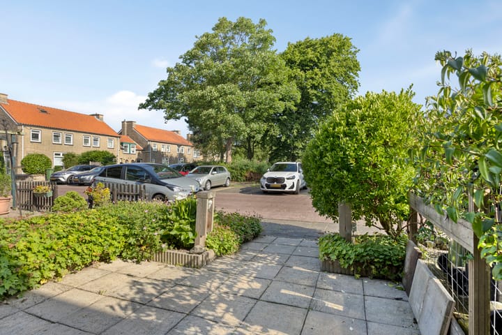 Photo 33 of Westlandstraat 25