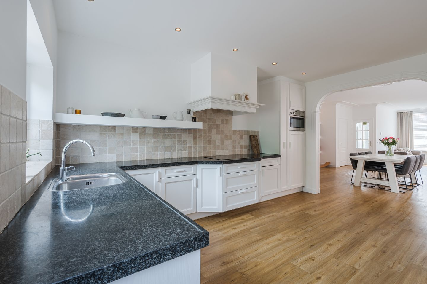 Foto 20 van Burgemeester Meijboomstraat 1