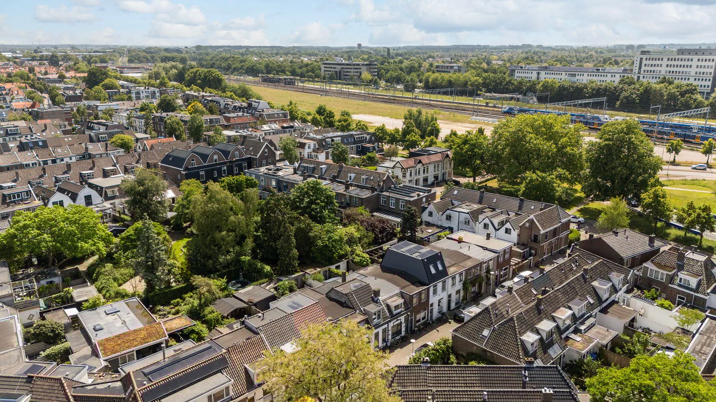 Foto 34 van Spoorstraat 25