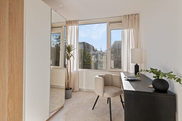 Foto 17 van Prof. Lorentzlaan 40