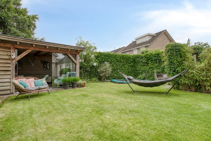 Foto 3 van Monseigneur van Oorschotstraat 21