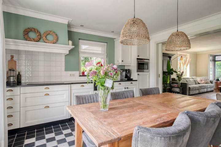 Foto 17 van Monseigneur van Oorschotstraat 21