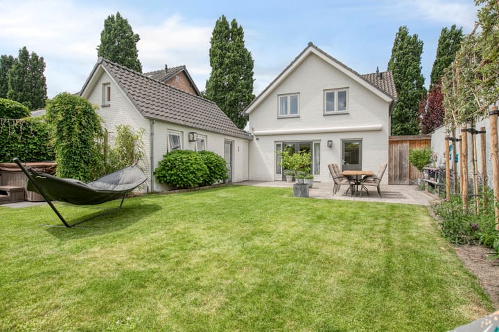 Foto 39 van Monseigneur van Oorschotstraat 21