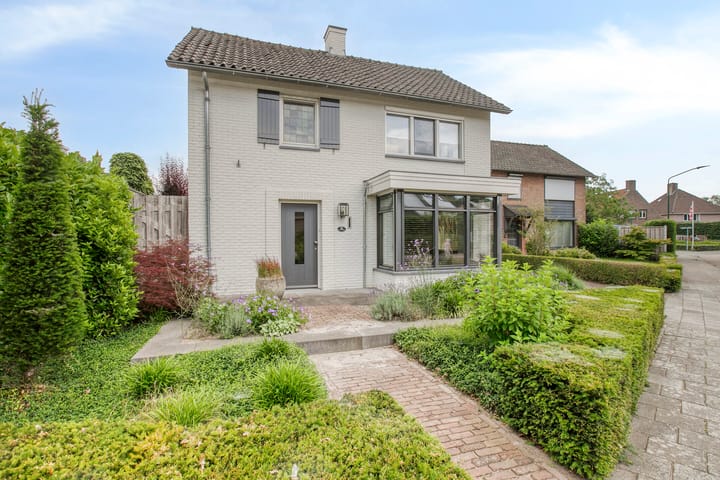 Foto 49 van Monseigneur van Oorschotstraat 21