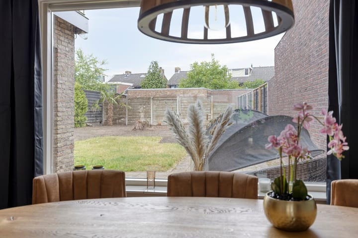 Foto 10 van Pieter Bruegelstraat 9