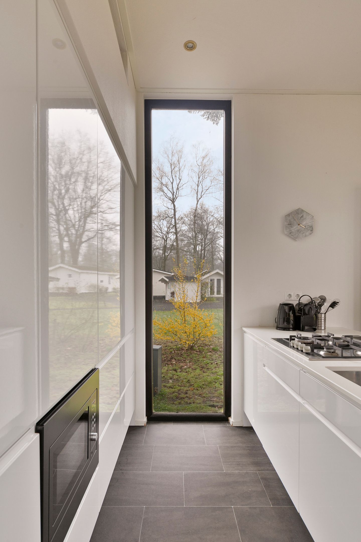 Photo 4 of Koningsweg 14-K1A