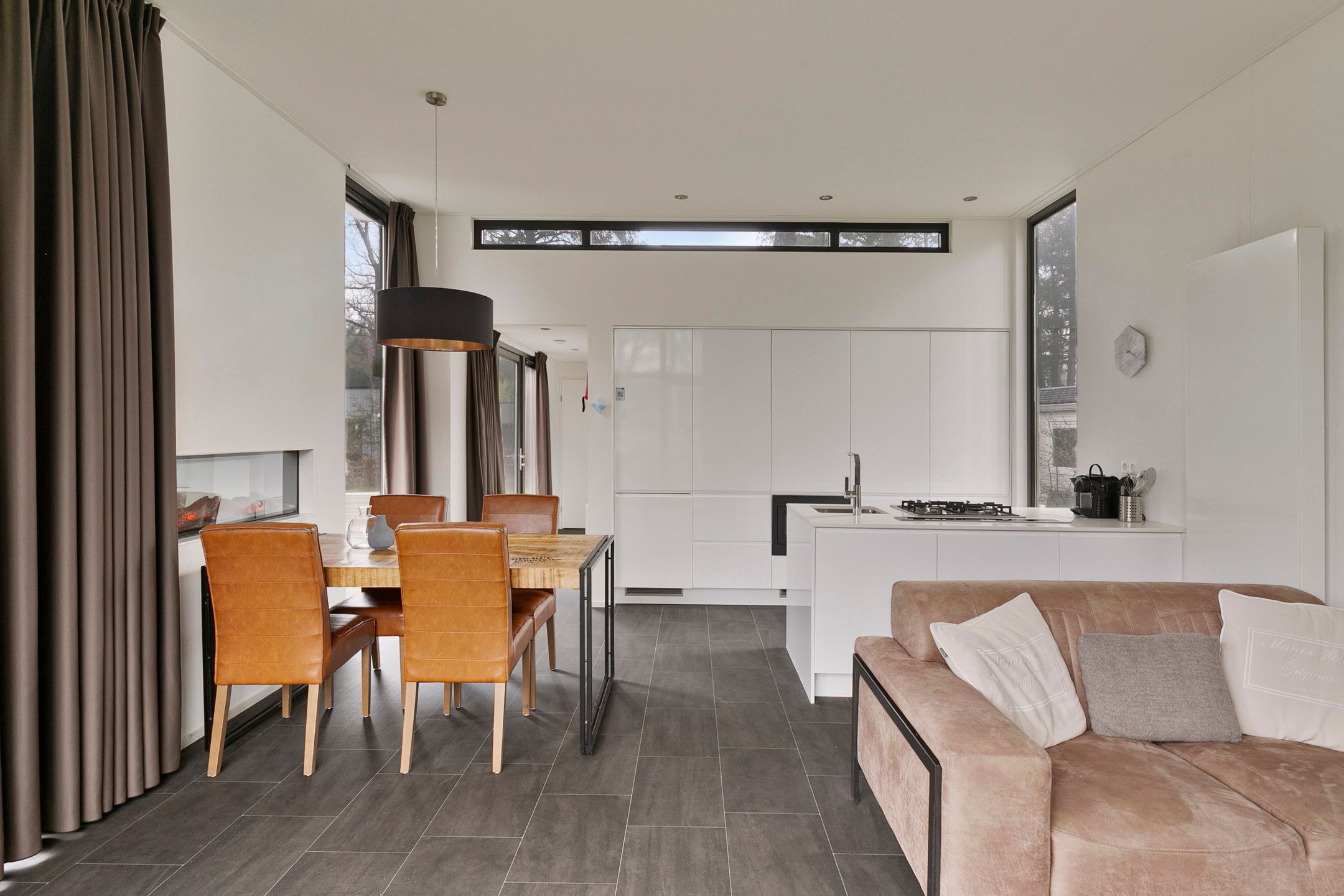 Photo 9 of Koningsweg 14-K1A